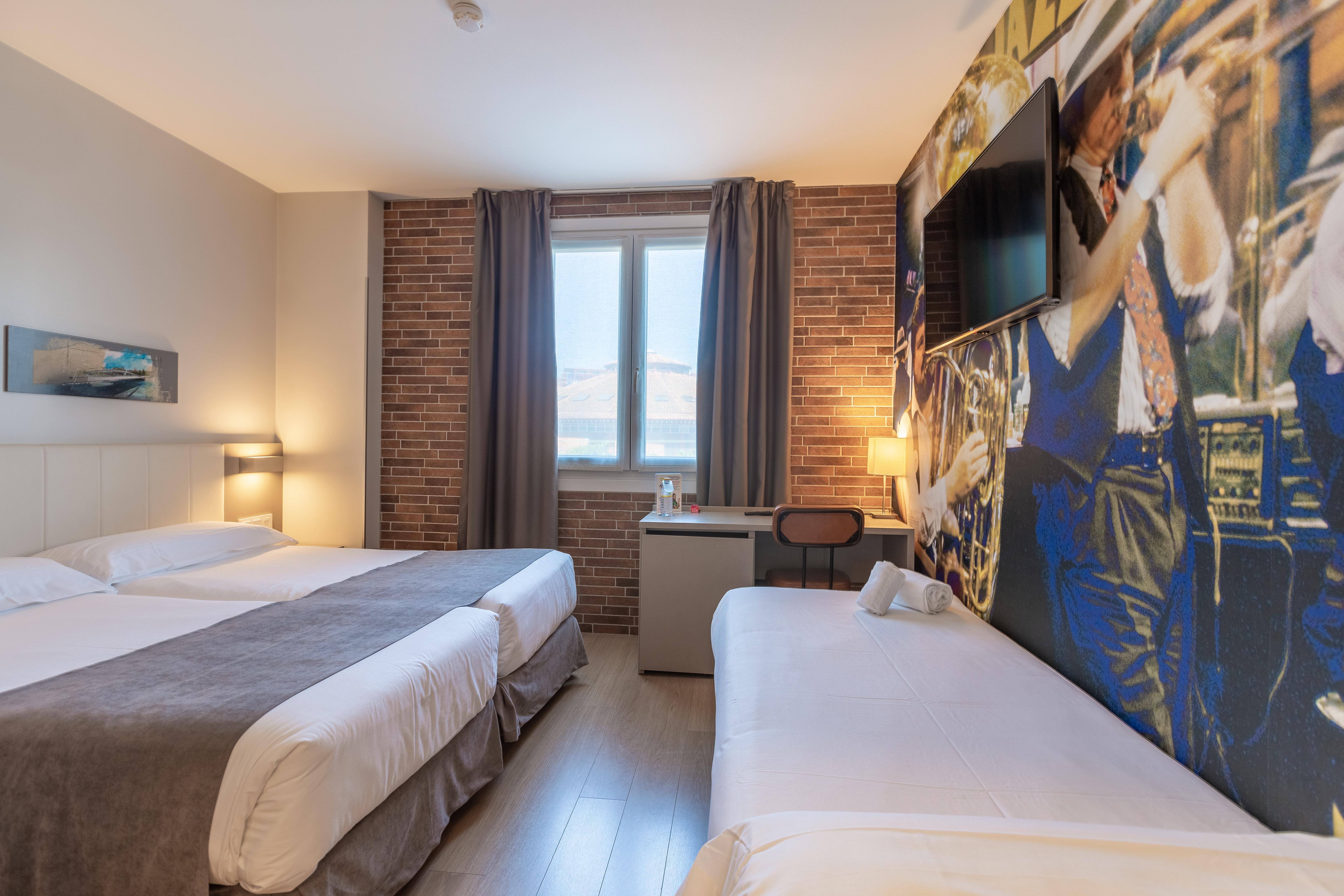 Hotel Casual Del Jazz 2*